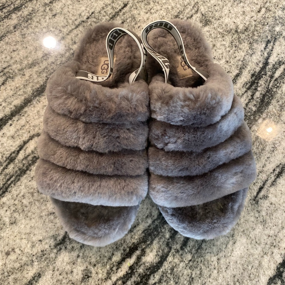 Ugg Yeah Slides View 2
